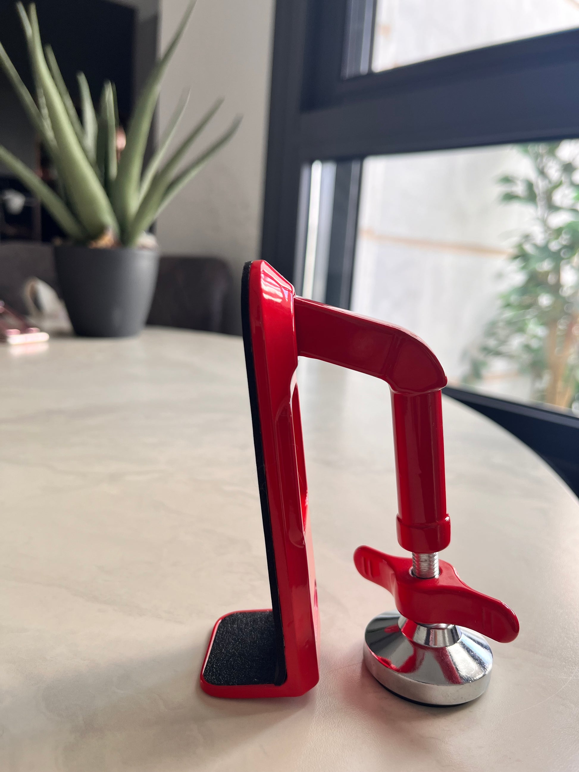 AlertGuard Pro – Your Portable Door Security Solution!